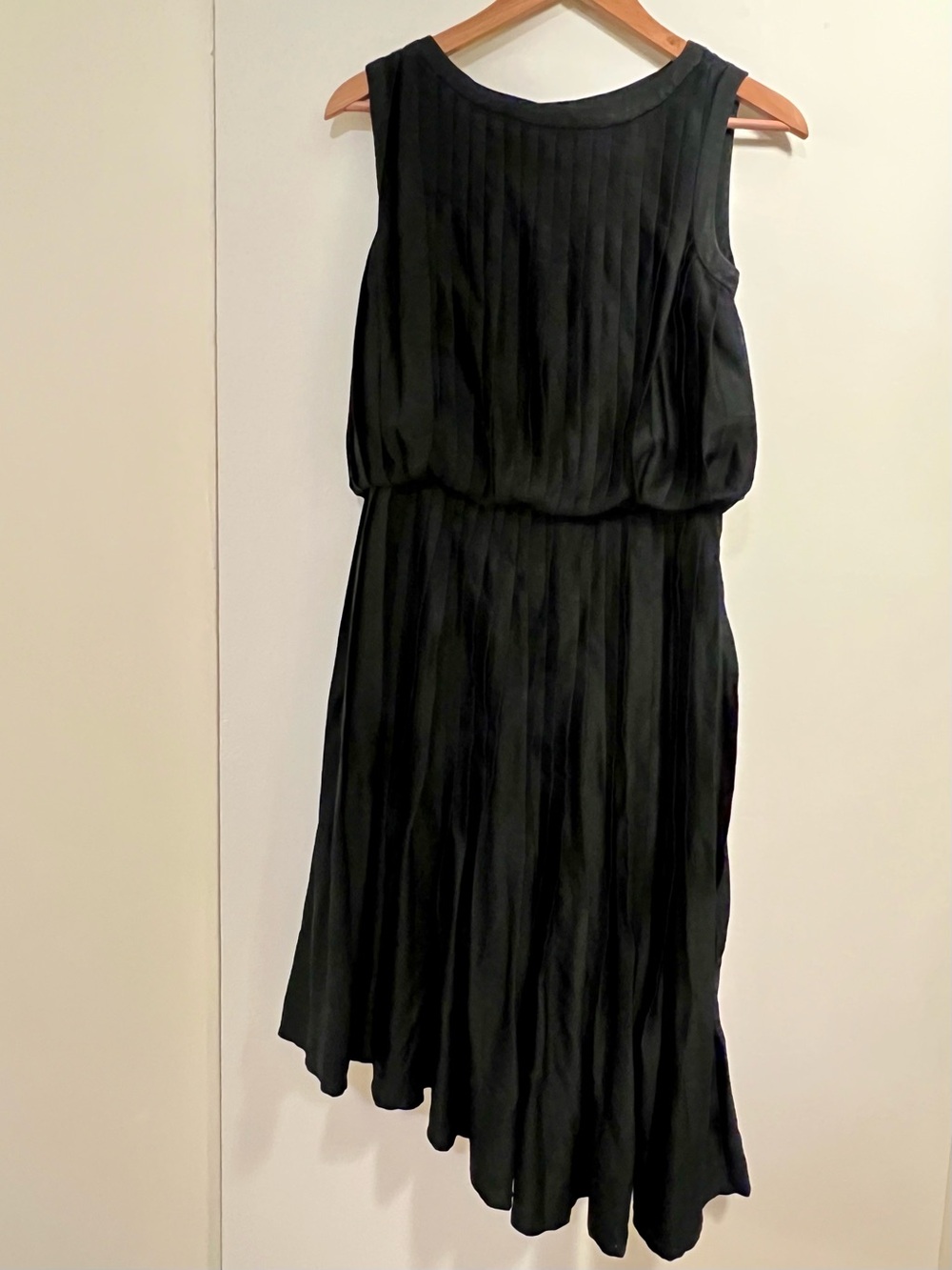 Ava & Aiden Gilt Elegant Plissé Pleated Blouson Dress